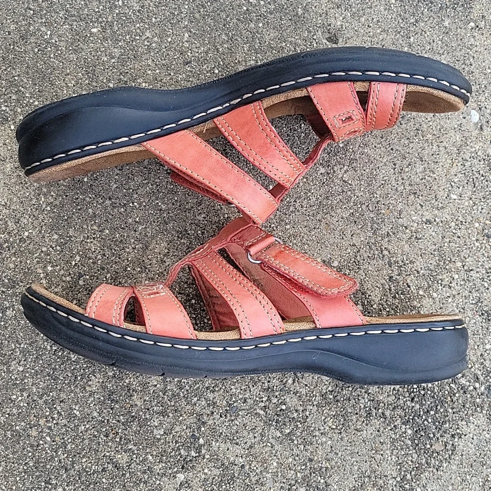 Clarks Leather Salmon Coral Color Strappy Sandal. Women's Size 7 Med. - Picture 2 of 11
